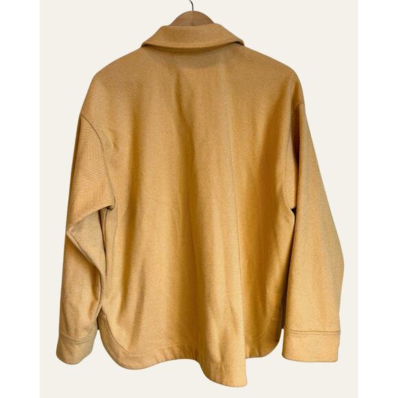 Madewell Brushed Herringbone Knit Shirt
Jacket in Size Large - Picture 4 of 6
